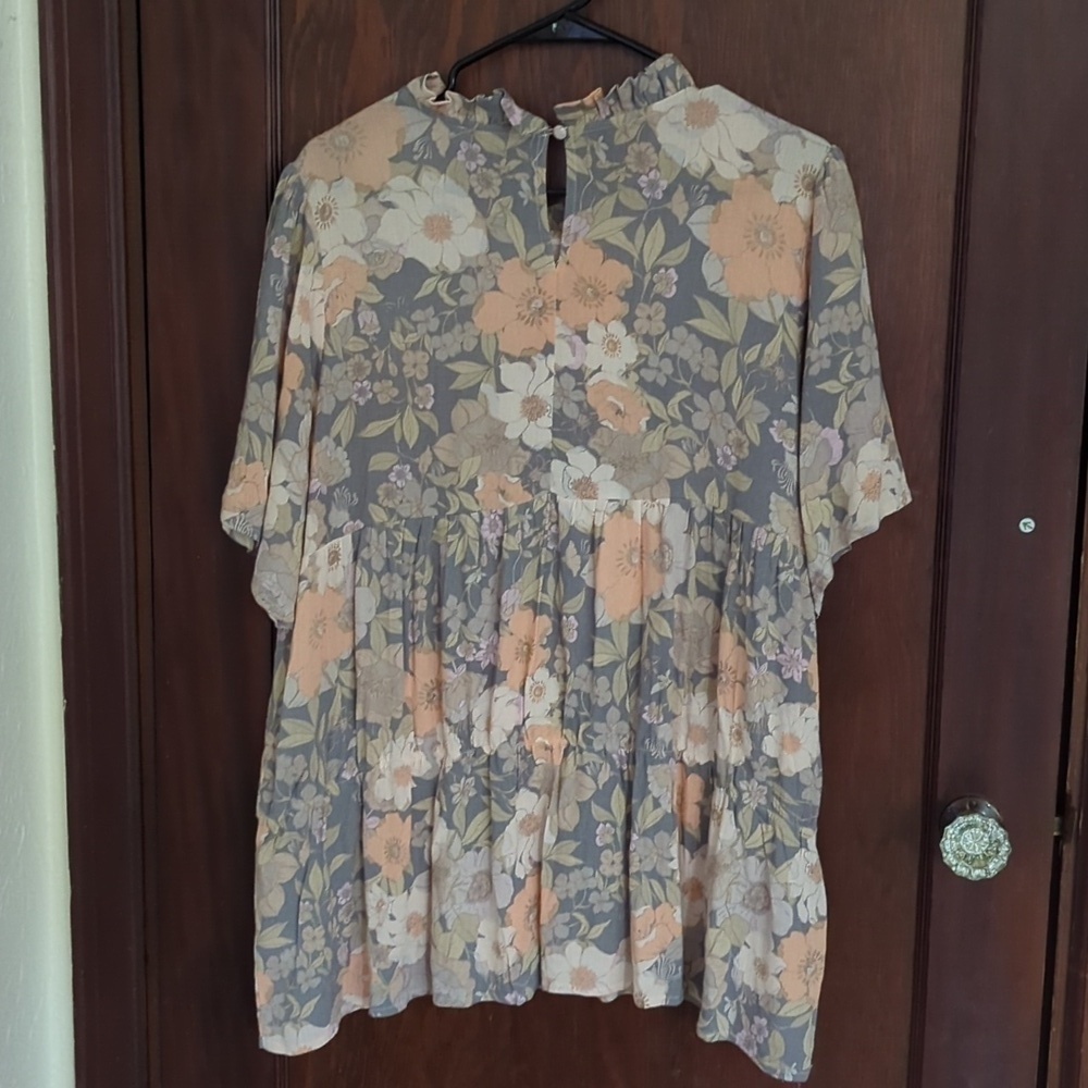AndTheWhy Short Sleeve Flowy Babydoll Cottagecore Floral Blouse Size Large - Picture 6 of 7